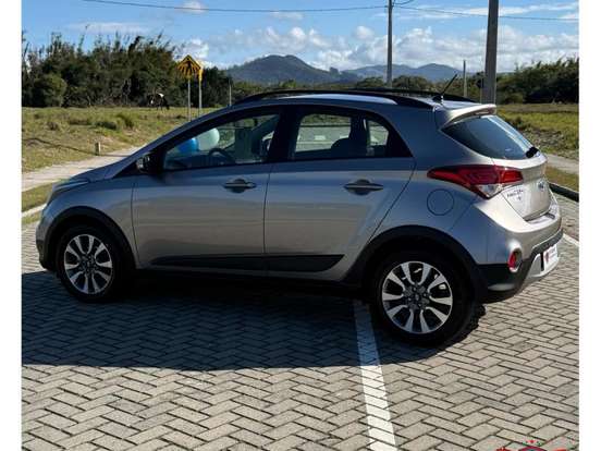 HYUNDAI-HB20X-1.6 16V STYLE FLEX 4P AUTOMÁTICO HYUNDAI-HB20X-2016