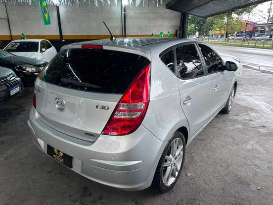 HYUNDAI-I30-2.0 MPFI GLS 16V GASOLINA 4P AUTOMÁTICO HYUNDAI-I30-2010
