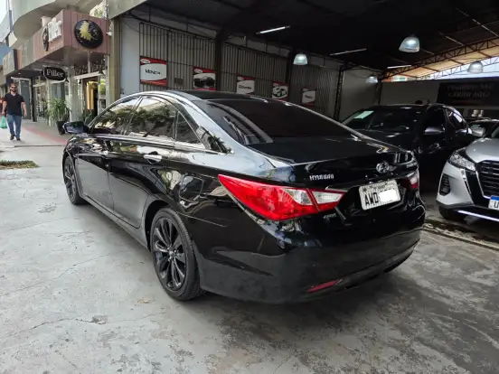 HYUNDAI-SONATA-2011