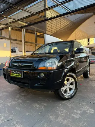 HYUNDAI TUCSON 2.0 MPFI GLS 16V 143CV 2WD GASOLINA 4P AUTOMÁTICO