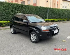 HYUNDAI TUCSON 2.0 MPFI GLS 16V 143CV 2WD GASOLINA 4P AUTOMÁTICO HYUNDAI TUCSON 2.0 MPFI GLS 16V 143CV 2WD GASOLINA 4P AUTOMÁTICO