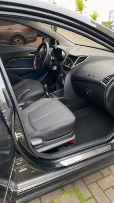 HYUNDAI-HB20-2013