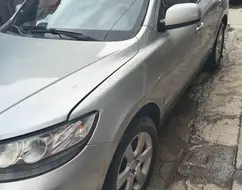 HYUNDAI SANTA FÉ 2.7 MPFI GLS 7 LUGARES V6 24V GASOLINA 4P AUTOMÁTICO HYUNDAI SANTA FÉ 2.7 MPFI GLS 7 LUGARES V6 24V GASOLINA 4P AUTOMÁTICO