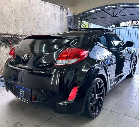 HYUNDAI-VELOSTER-2011