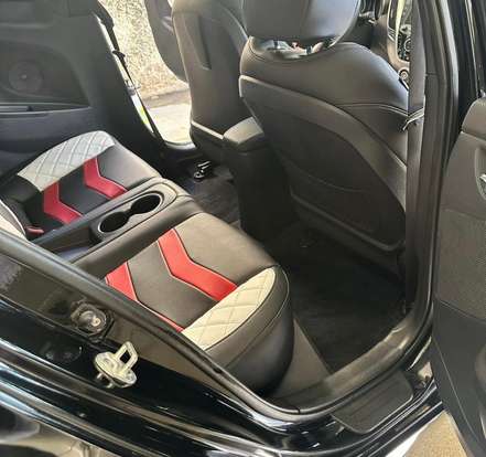HYUNDAI-VELOSTER-2011