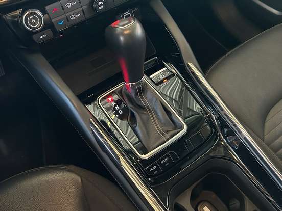 JEEP-COMMANDER-2023