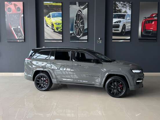 JEEP-COMMANDER-2.0 HURRICANE 4 TURBO GASOLINA BLACKHAWK AT9 JEEP-COMMANDER-2024