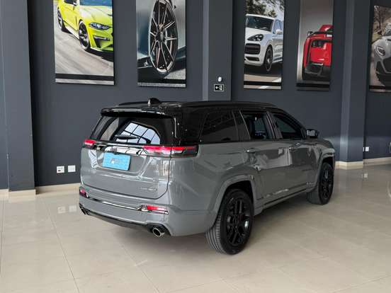 JEEP-COMMANDER-2024