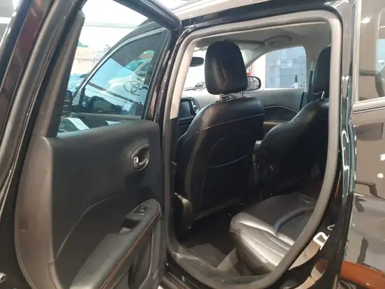 JEEP-COMPASS-2.0 16V DIESEL LIMITED 4X4 AUTOMÁTICO JEEP-COMPASS-2019