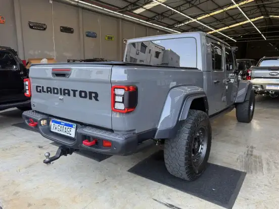 JEEP-GLADIATOR-2023