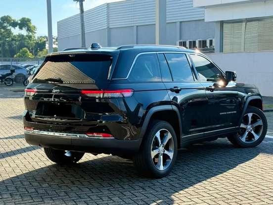 JEEP-GRAND CHEROKEE-2.0 TURBO HÍBRIDO 4XE AT8 JEEP-GRAND CHEROKEE-2023