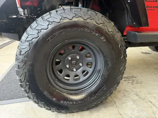 JEEP-WRANGLER-3.6 UNLIMITED SPORT 4X4 V6 GASOLINA 4P AUTOMÁTICO JEEP-WRANGLER-2013