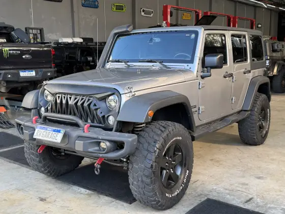 JEEP WRANGLER 3.6 UNLIMITED SPORT 4X4 V6 GASOLINA 4P AUTOMÁTICO