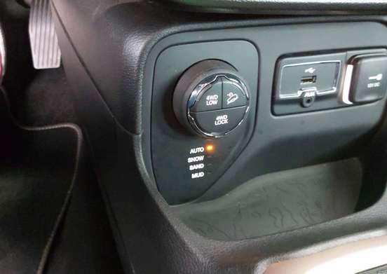 JEEP-RENEGADE-2016