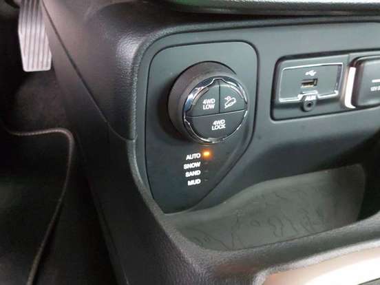 JEEP-RENEGADE-2.0 16V TURBO DIESEL LONGITUDE 4P 4X4 AUTOMÁTICO JEEP-RENEGADE-2016