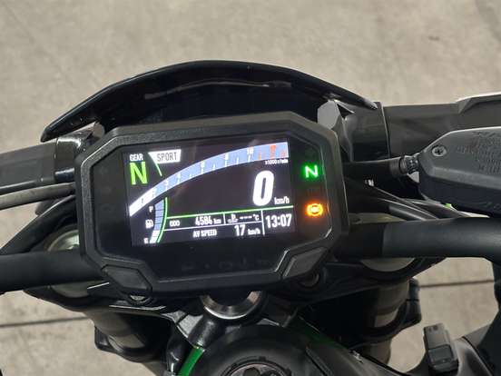 KAWASAKI-Z900 KAWASAKI-Z900-2022