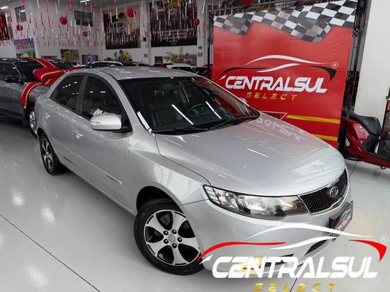 KIA CERATO 1.6 E.213 SEDAN 16V GASOLINA 4P MANUAL