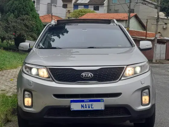 KIA SORENTO 3.5 V6 GASOLINA EX 7L 4WD AUTOMÁTICO