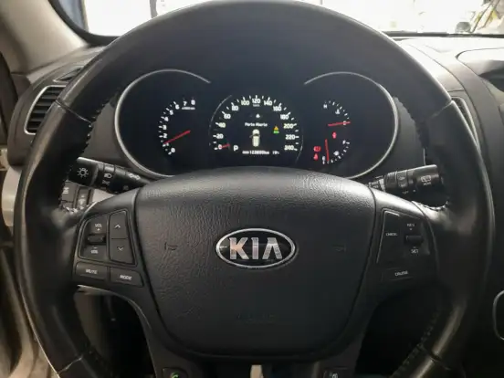 KIA-SORENTO-3.5 V6 GASOLINA EX 7L 4WD AUTOMÁTICO KIA-SORENTO-2014