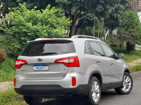 KIA-SORENTO-3.5 V6 GASOLINA EX 7L 4WD AUTOMÁTICO KIA-SORENTO-2014