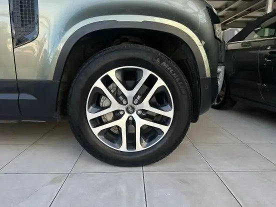 LAND ROVER-DEFENDER-2023