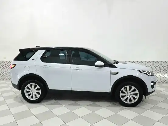LAND ROVER-DISCOVERY SPORT-2.0 16V SI4 TURBO GASOLINA SE 4P AUTOMÁTICO LAND ROVER-DISCOVERY SPORT-2017