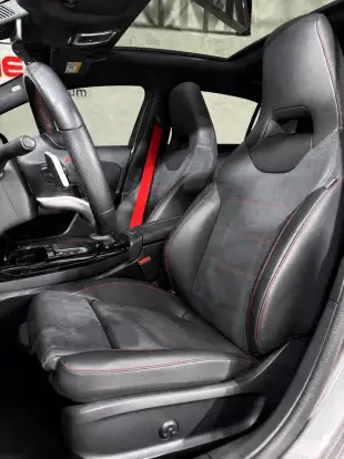 MERCEDES-BENZ-A 35 AMG-2020