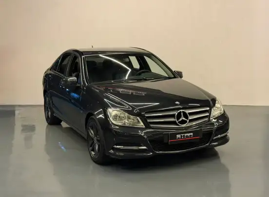 MERCEDES-BENZ-C 180-1.8 CGI CLASSIC 16V TURBO GASOLINA 4P AUTOMÁTICO MERCEDES-BENZ-C 180-2011