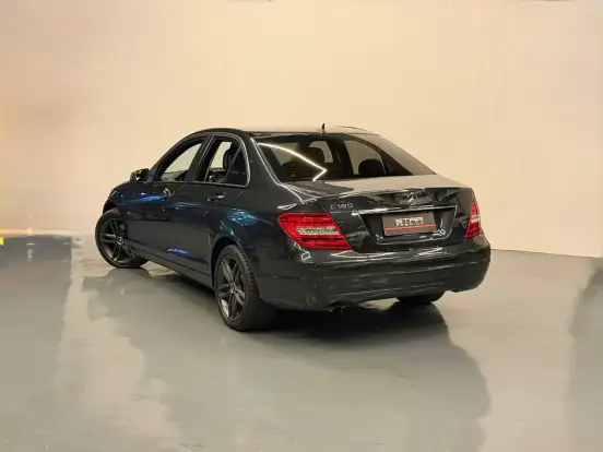 MERCEDES-BENZ-C 180-1.8 CGI CLASSIC 16V TURBO GASOLINA 4P AUTOMÁTICO MERCEDES-BENZ-C 180-2011