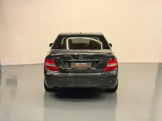 MERCEDES-BENZ-C 180-1.8 CGI CLASSIC 16V TURBO GASOLINA 4P AUTOMÁTICO MERCEDES-BENZ-C 180-2011
