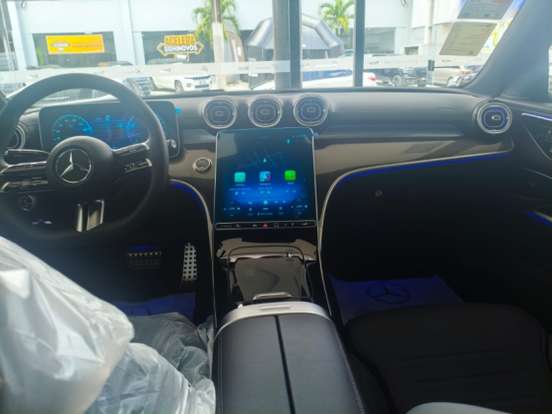 MERCEDES-BENZ-C 200-2025