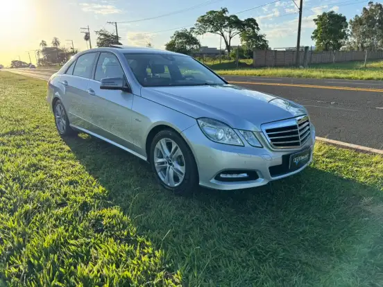 MERCEDES-BENZ-E 250-1.8 CGI AVANTGARDE 16V GASOLINA 4P AUTOMÁTICO MERCEDES-BENZ-E 250-2011
