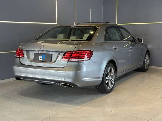 MERCEDES-BENZ-E 250-2.0 AVANTGARDE 16V TURBO GASOLINA 4P AUTOMÁTICO MERCEDES-BENZ-E 250-2015