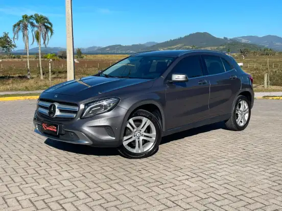 MERCEDES-BENZ-GLA 200-1.6 CGI ADVANCE 16V TURBO FLEX 4P AUTOMÁTICO MERCEDES-BENZ-GLA 200-2017
