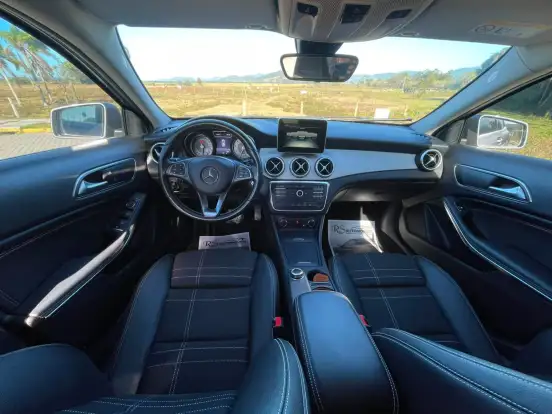MERCEDES-BENZ-GLA 200-1.6 CGI ADVANCE 16V TURBO FLEX 4P AUTOMÁTICO MERCEDES-BENZ-GLA 200-2017