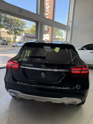 MERCEDES-BENZ-GLA 200-2018