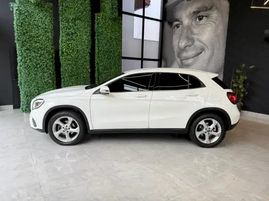 MERCEDES-BENZ-GLA 200-1.6 CGI FLEX ADVANCE 7G-DCT MERCEDES-BENZ-GLA 200-2019