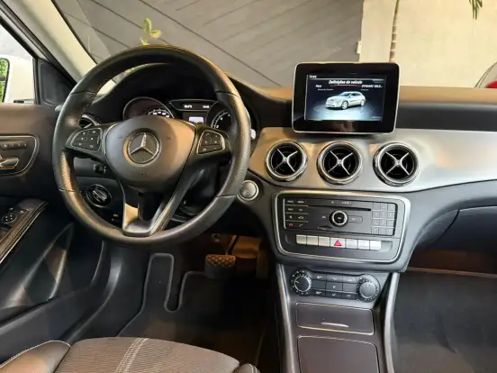 MERCEDES-BENZ-GLA 200-1.6 CGI FLEX ADVANCE 7G-DCT MERCEDES-BENZ-GLA 200-2019