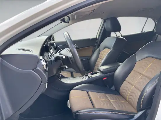 MERCEDES-BENZ-GLA 200-1.6 CGI FLEX STYLE 7G-DCT MERCEDES-BENZ-GLA 200-2018