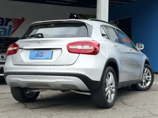MERCEDES-BENZ-GLA 200-2016