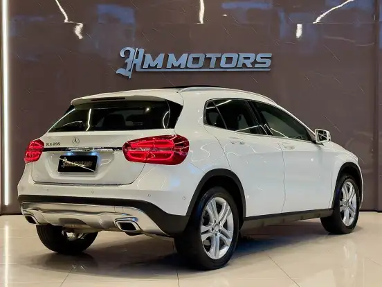 MERCEDES-BENZ-GLA 200-1.6 CGI VISION 16V TURBO GASOLINA 4P AUTOMÁTICO MERCEDES-BENZ-GLA 200-2015