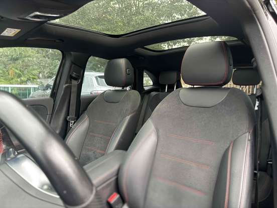 MERCEDES-BENZ-GLA 200-2022