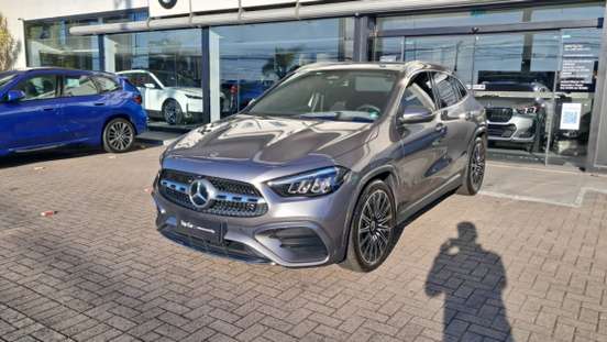 MERCEDES-BENZ-GLA 200-2024