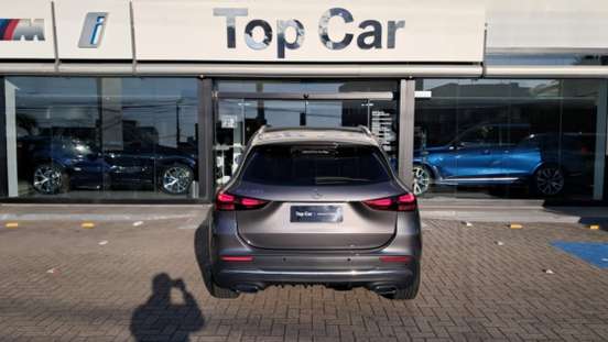 MERCEDES-BENZ-GLA 200-2024