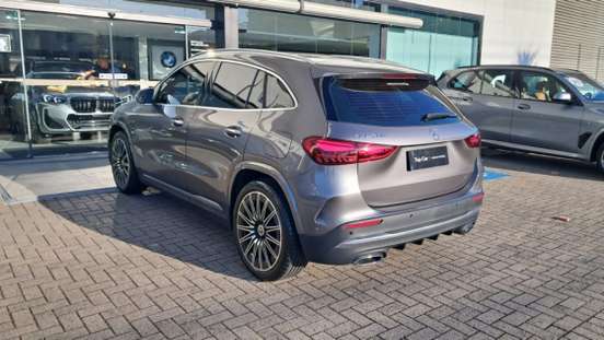 MERCEDES-BENZ-GLA 200-2024