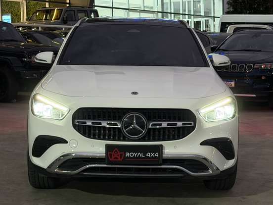 MERCEDES-BENZ-GLA 200-2025