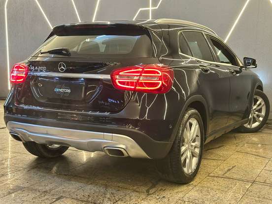 MERCEDES-BENZ-GLA 200-1.6 CGI ADVANCE 16V TURBO FLEX 4P AUTOMÁTICO MERCEDES-BENZ-GLA 200-2014