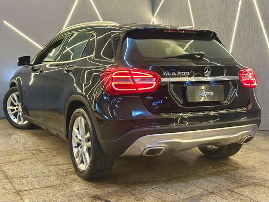 MERCEDES-BENZ-GLA 200-1.6 CGI ADVANCE 16V TURBO FLEX 4P AUTOMÁTICO MERCEDES-BENZ-GLA 200-2014