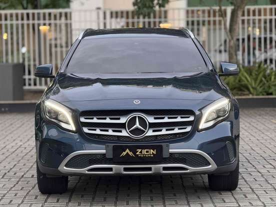 MERCEDES-BENZ-GLA 200-2019