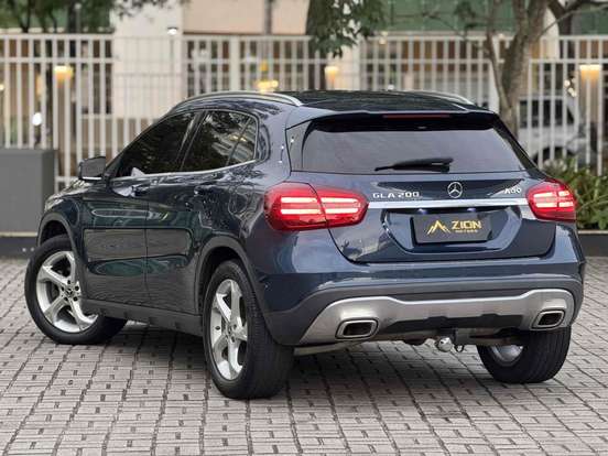MERCEDES-BENZ-GLA 200-2019